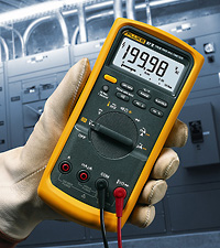 Fluke 80 系列 V 数字万用表